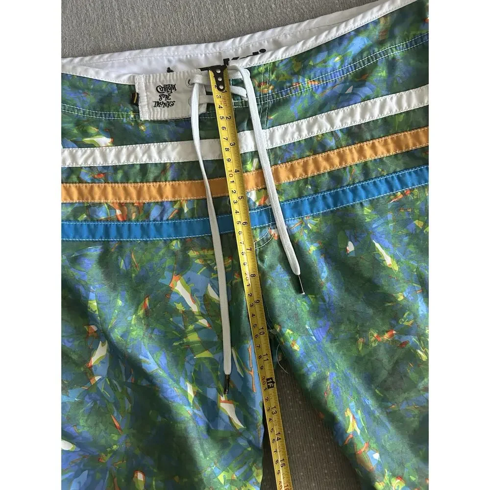 Katin Custom Fit Swim Trunks Mens 32 Tropical Board Shorts Surf USA Camu